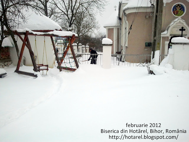 Biserica din Hotarel, Bihor, Romania februarie 2012 ; satul Hotarel comuna Lunca judetul Bihor Romania