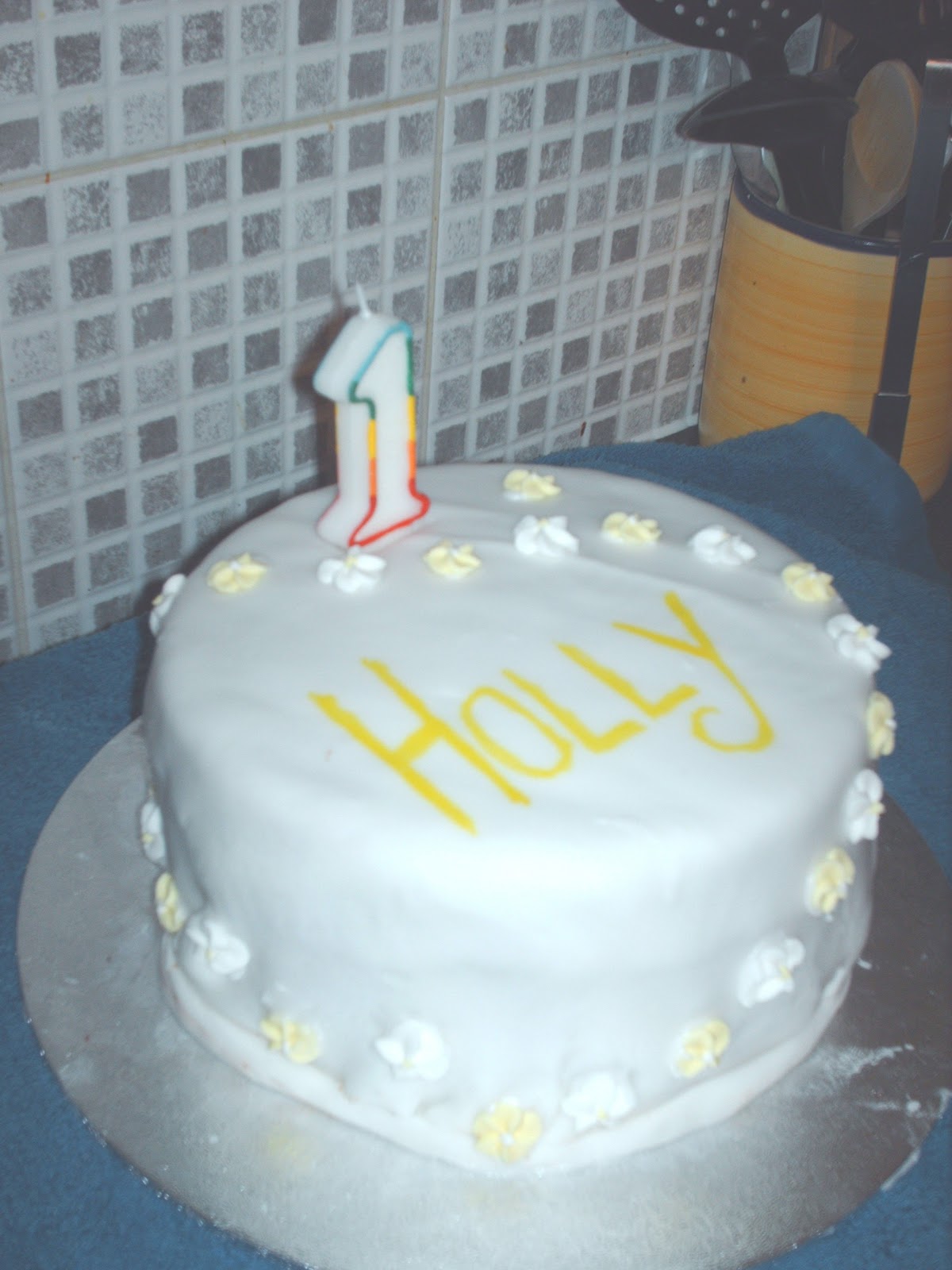 Things to remember Holly 1st birthday cake