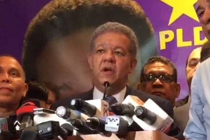 Leonel pide a seguidores permanecer en el PLD Leonel pide a seguidores permanecer en el PLD