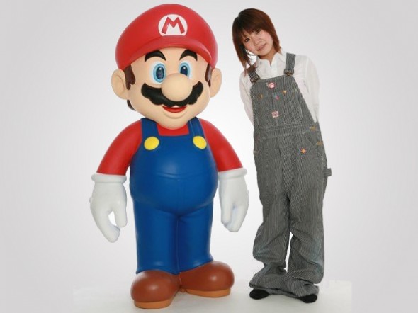 Estátua do Mario em tamanho real está sendo vendida pela  Japan por  quase 3 mil dólares