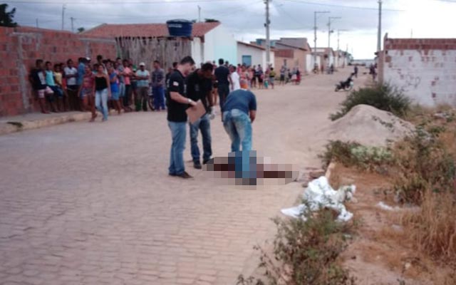 Homem é assassinado a facadas em Várzea Nova; acusado é preso pela PM