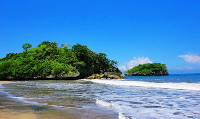 Wisata Pantai Paling Populer dan Menawan di Malang Selatan pantai bajul mati