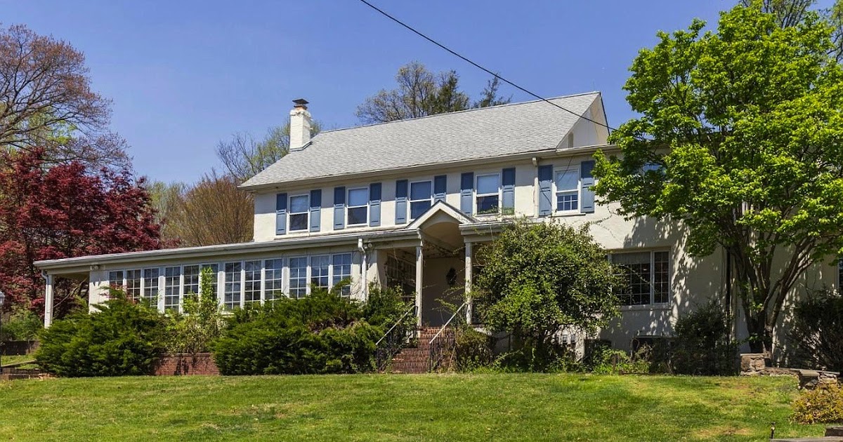 Sweet House Dreams 1822 Colonial Farmhouse in Media, Pennsylvania