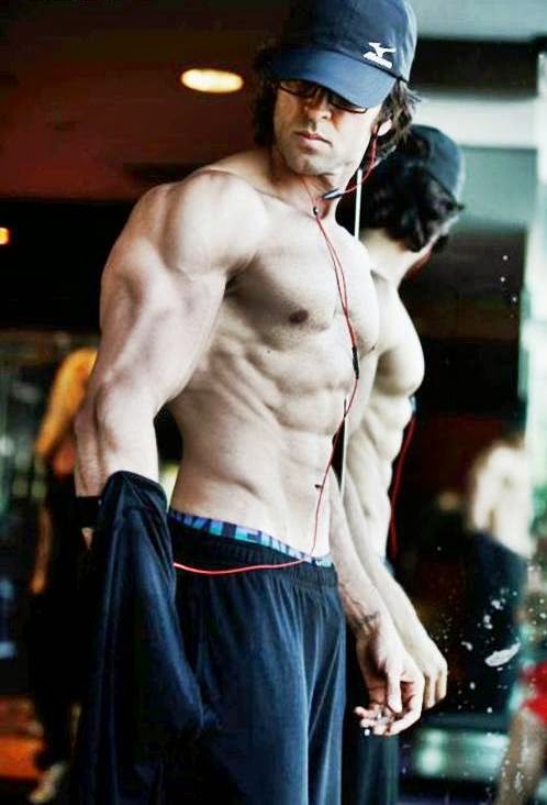 Hrithik Roshan Shirtless Pics Hrithik Roshan S Unseen Six Pack Abs Body Pics Bollywood Addaa