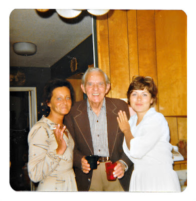 Tanya Sarsfield, Fred J. Blatt, and Edie chilling at 19 Ramona Avenue in Piedmont in August 1980.