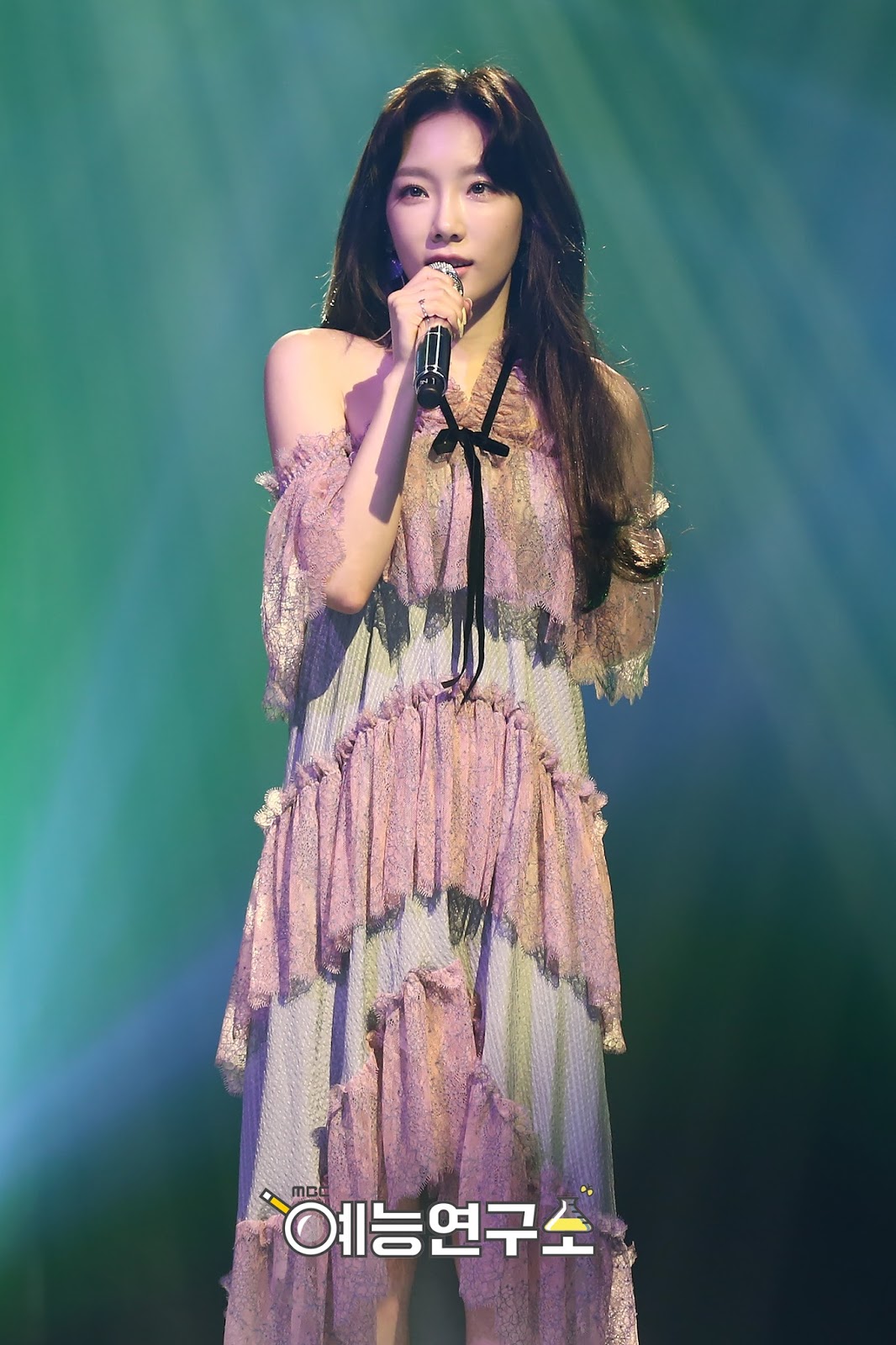 Browse SNSD TaeYeon&rsquo;s official pictures from Music Core - Wonderful