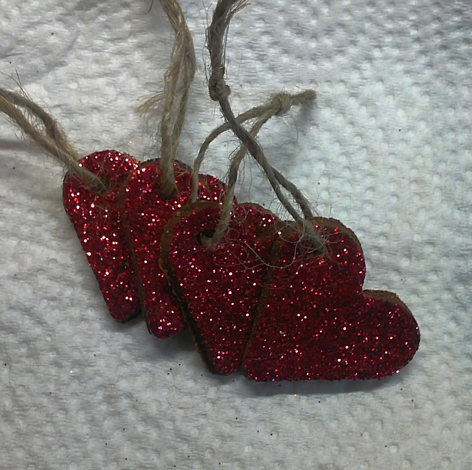 2MESSY DIY Cinnamon Heart Ornaments