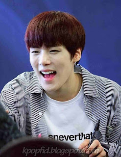 Foto Minhyuk Monsta X Tertawa Foto Minhyuk Monsta X Tertawa