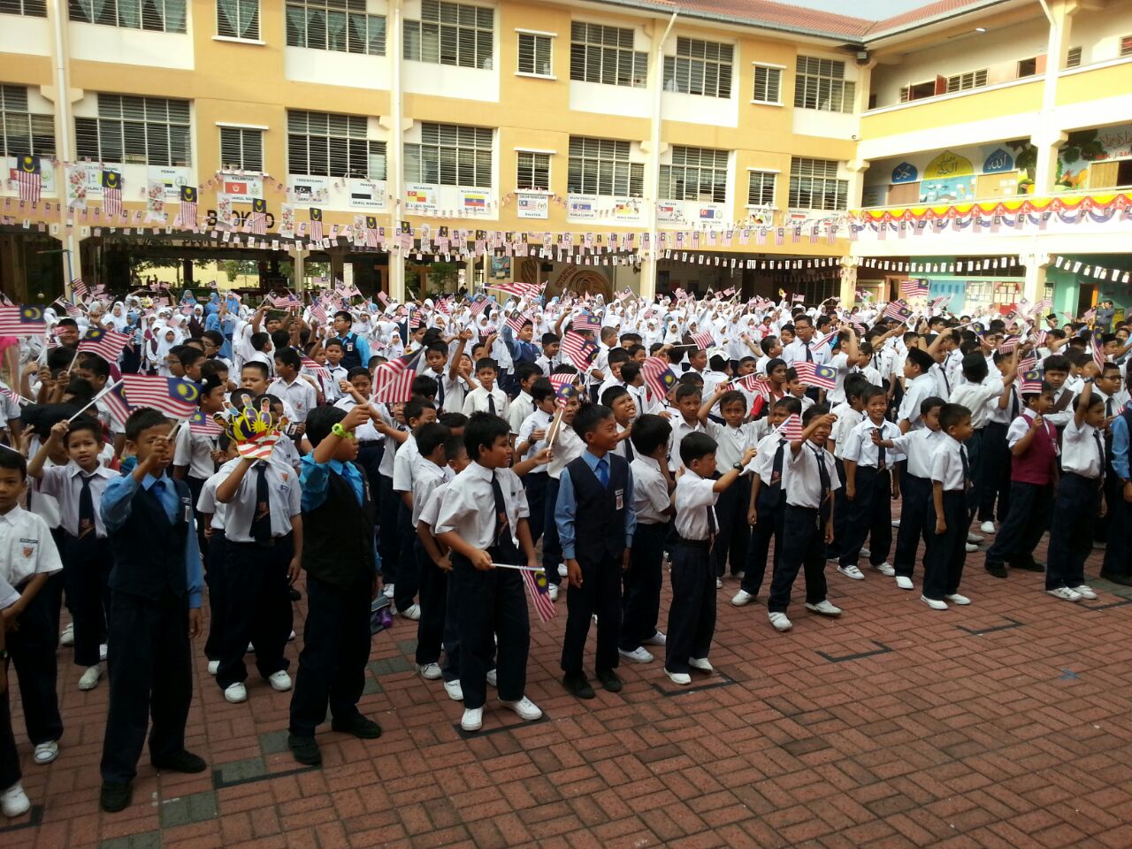 Teks Ucapan Tentang Perpaduan / Menjamin perpaduan dan pertumbuhan