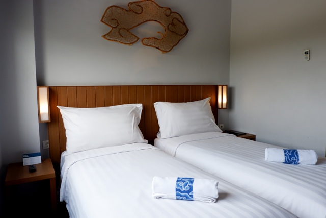 superior room batiqa hotel cirebon
