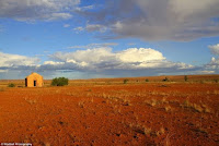 Fuente: http://www.dailymail.co.uk/news/article-3129235/The-largest-private-land-holding-earth-three-quarters-size-ENGLAND-150-people-live-sale-family-Sir-Sidney-Kidman-penniless-runaway-Australia-s-greatest-pastoralist.html La inmensidad hecha rancho