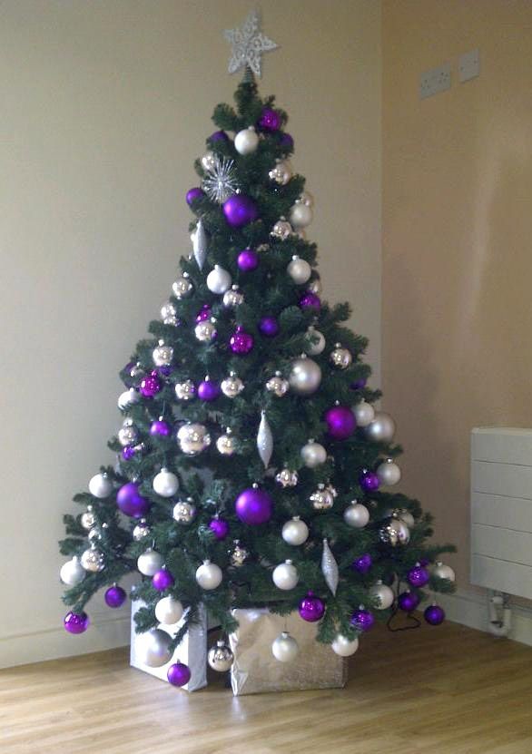 Cómo decorar tu arbol de navidad de morado o púrpura - Tendencias