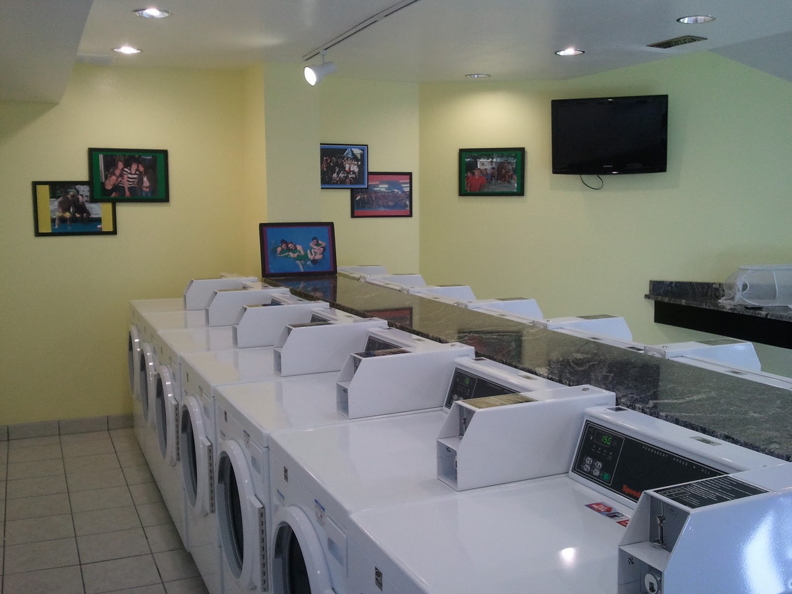 King Henry Apartments New Laundry Room