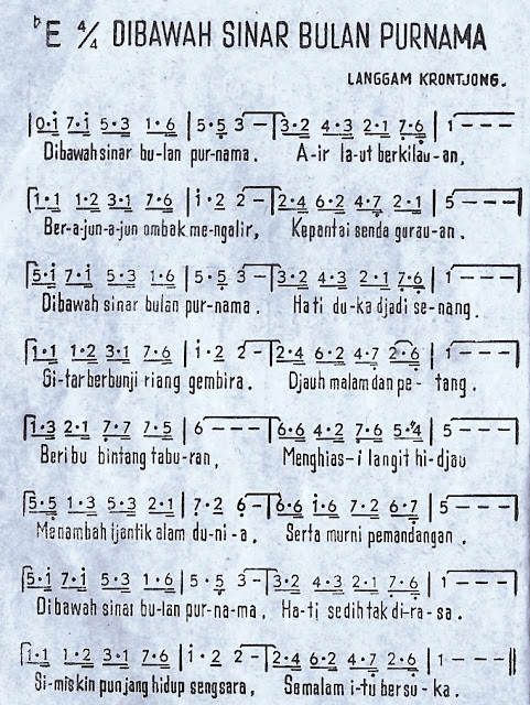 Hayuningrum: Dibawah sinar bulan purnama