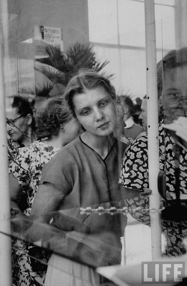 German Women Everyday Fashion German Women Everyday Fashion