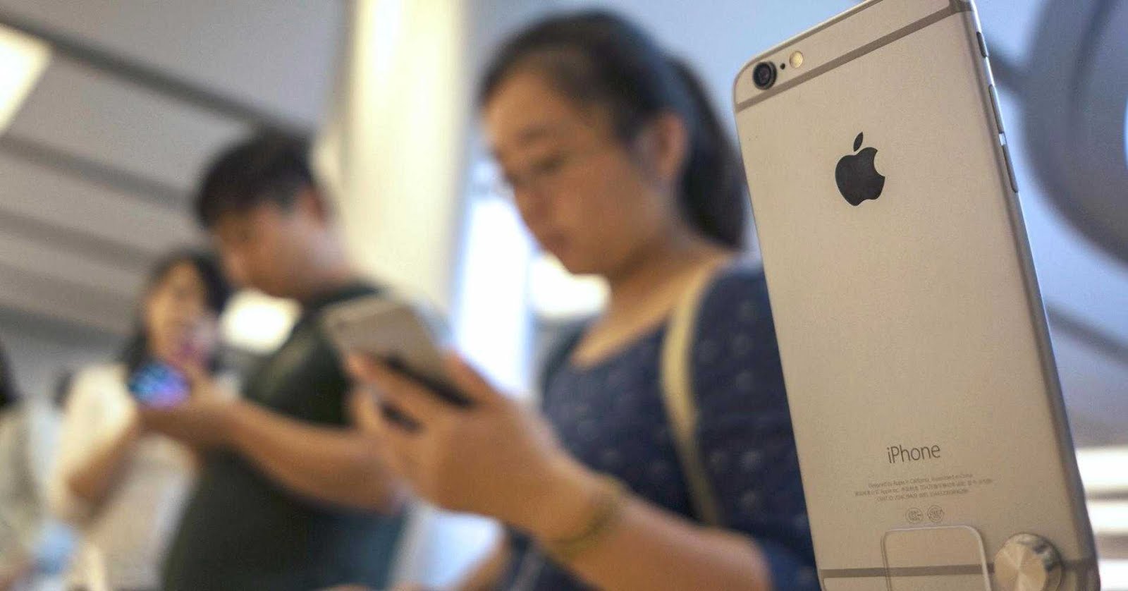 China Arrests Apple Distributors Who Made Over $7 Million on iPhone Data