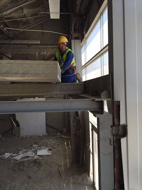 montador-forjado foto de un montador de forjados trabajando