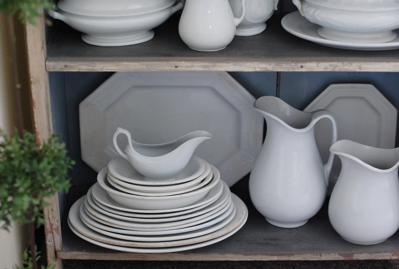 Frog Goes to Market Antique Ironstone Collection