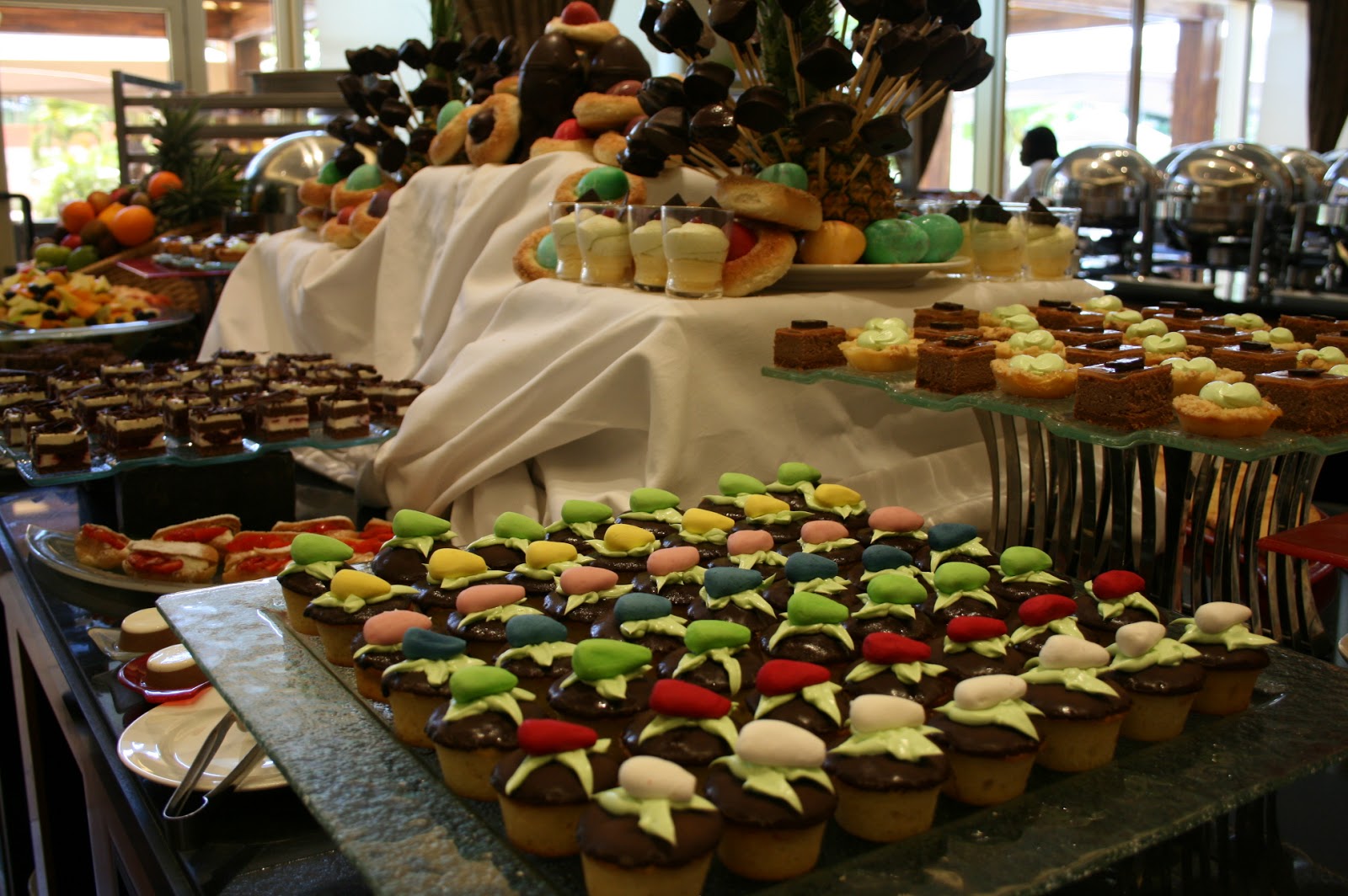 Country Gourmet Traveler Happy Easter