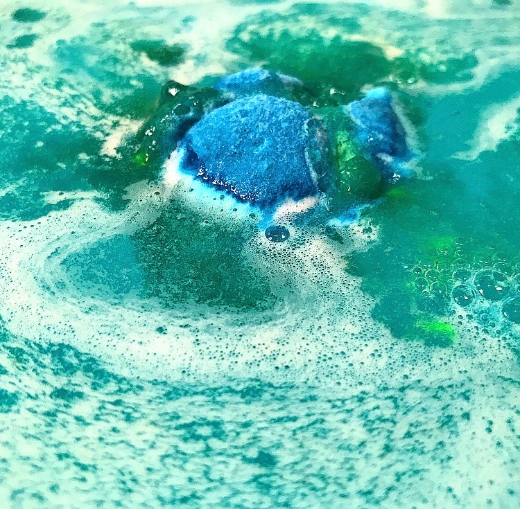 All Things Lush UK Big Sleep Jelly Bath Bomb