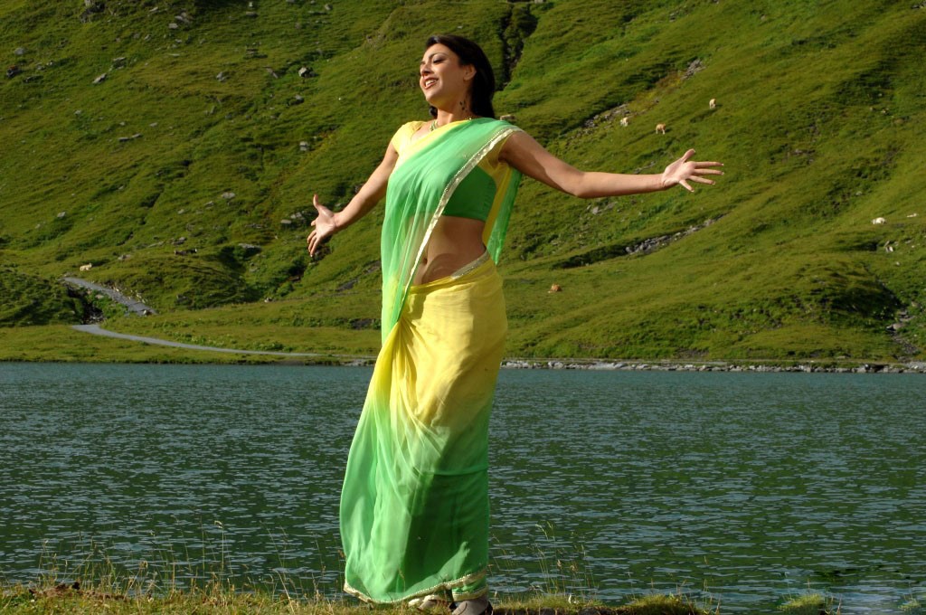 kajal_agarwal_latest_hot_thuppakki_001.j