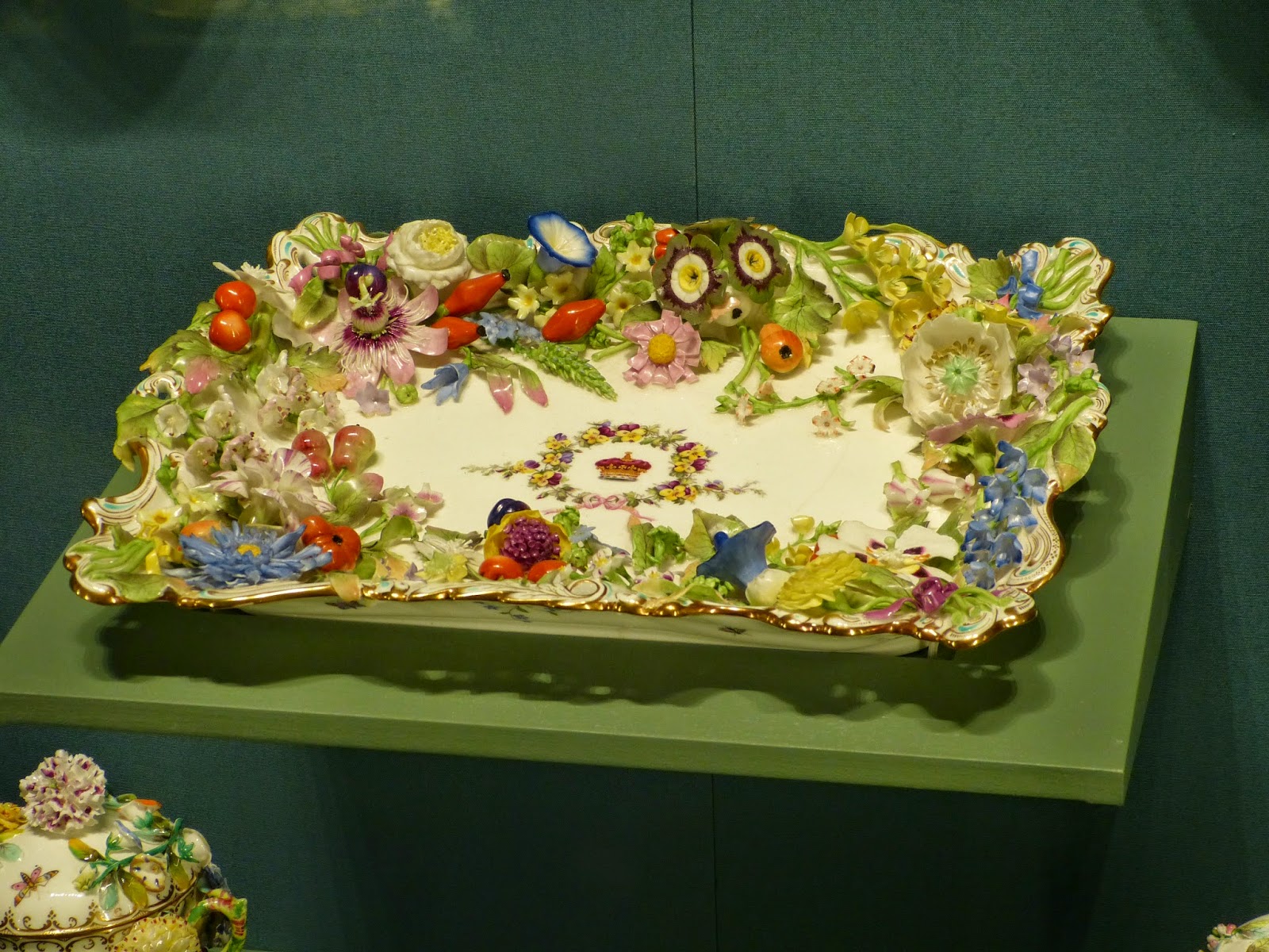Minton soft porcelain pen tray (c1833)  belonging to the young Queen Victoria