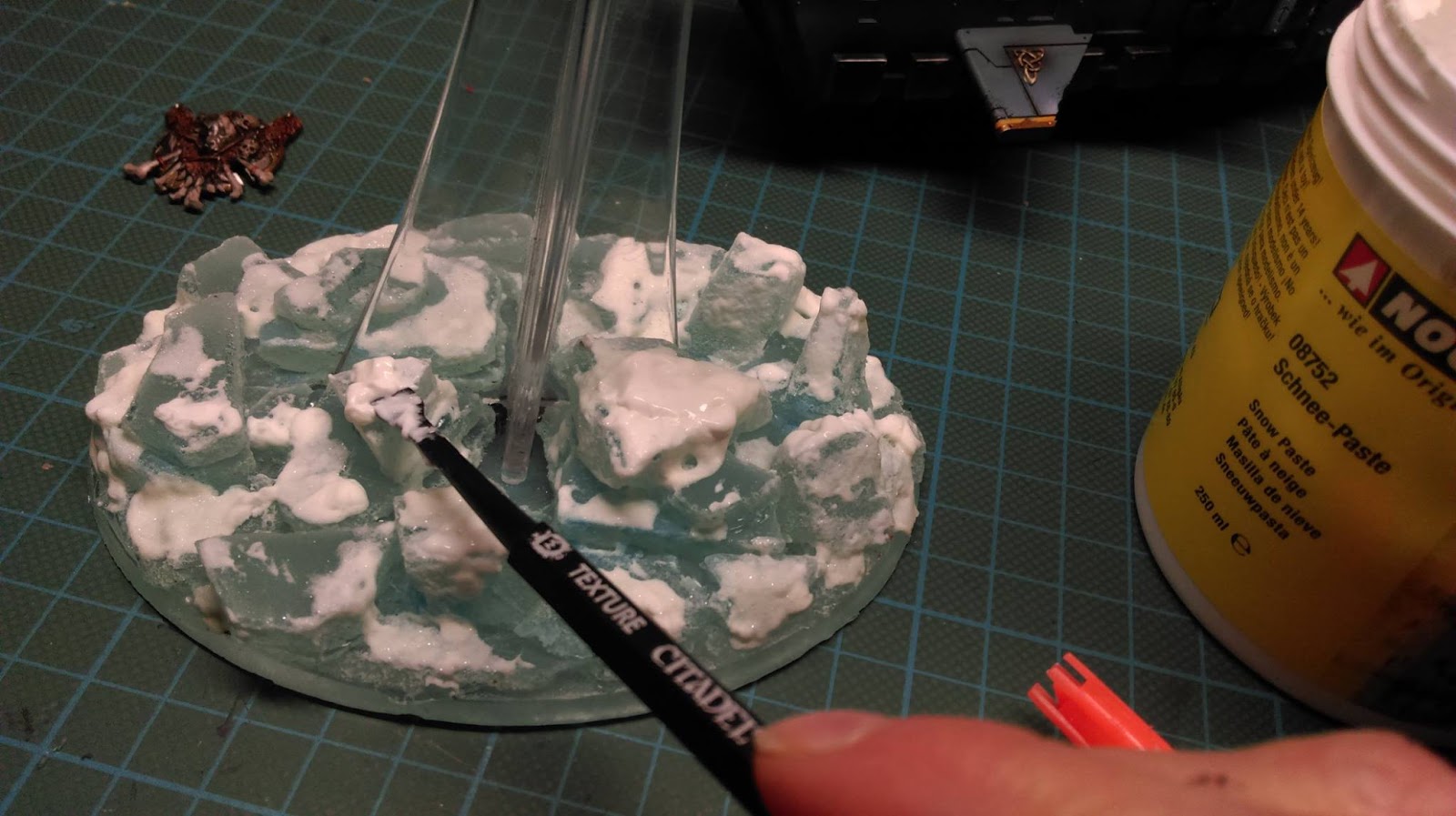 Tutorial How to create ice bases with clear resin Tale of Painters