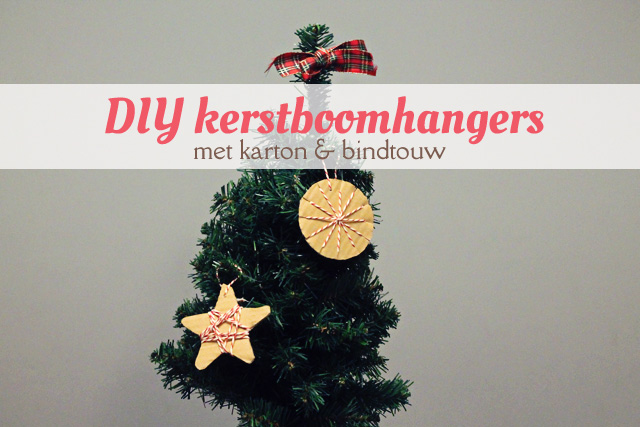 Voor www.wereldvankinderen.nl schreef ik de DIY Kerstboomhangers knutselen met karton en bindtouw. Een mooie, hippe, goedkope en makkelijke knutsel voor in de kerstboom.