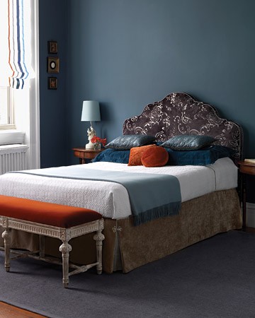 Eye For Design Decorating With The Blue Orange Color Combination I Love This Room And The Warm Muted Shades Of Blue Orange Add In Tan You Have Perfection