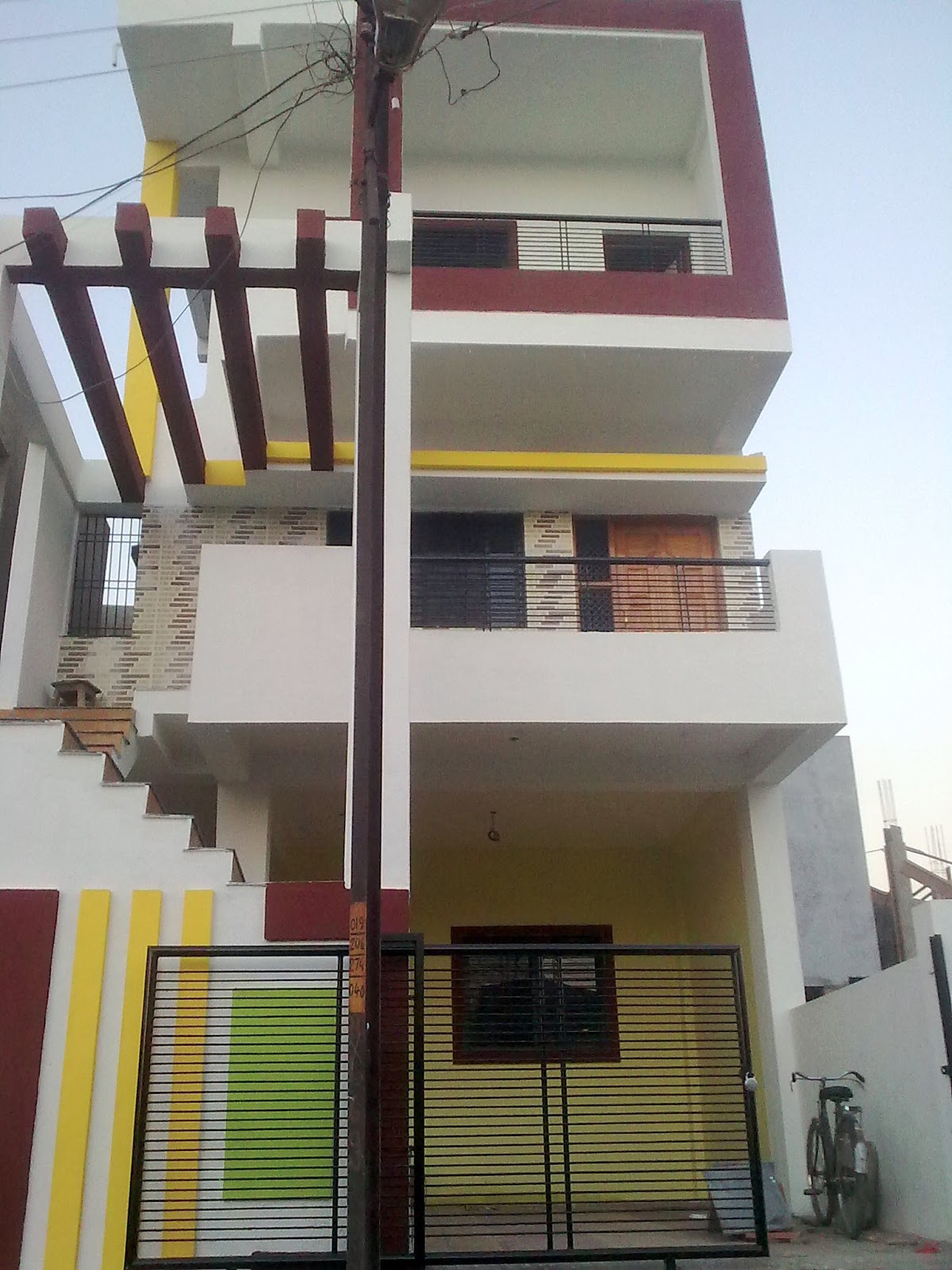 HELLO Attractive Bungalow for sale near Renuka Highschool, Bank Colony