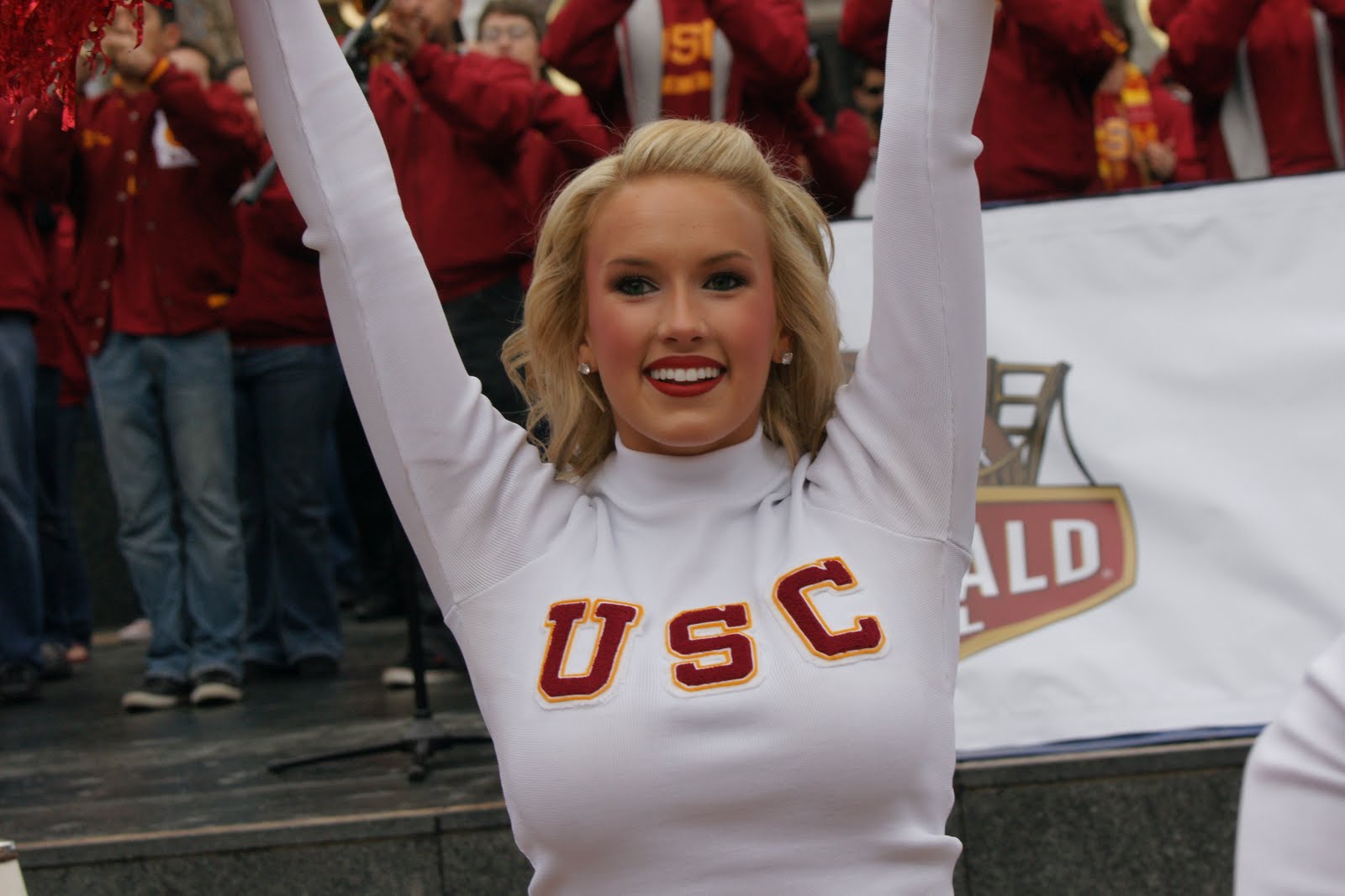 usc cheerleaders sweaters