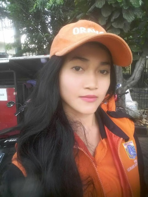 Sellha Purba Pasukan Orange