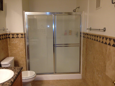 BANO ESTILO TOSCANO - COCINAS Y BAÑOS: REPOSTEROS ENCIMERAS PISOS DUCHAS