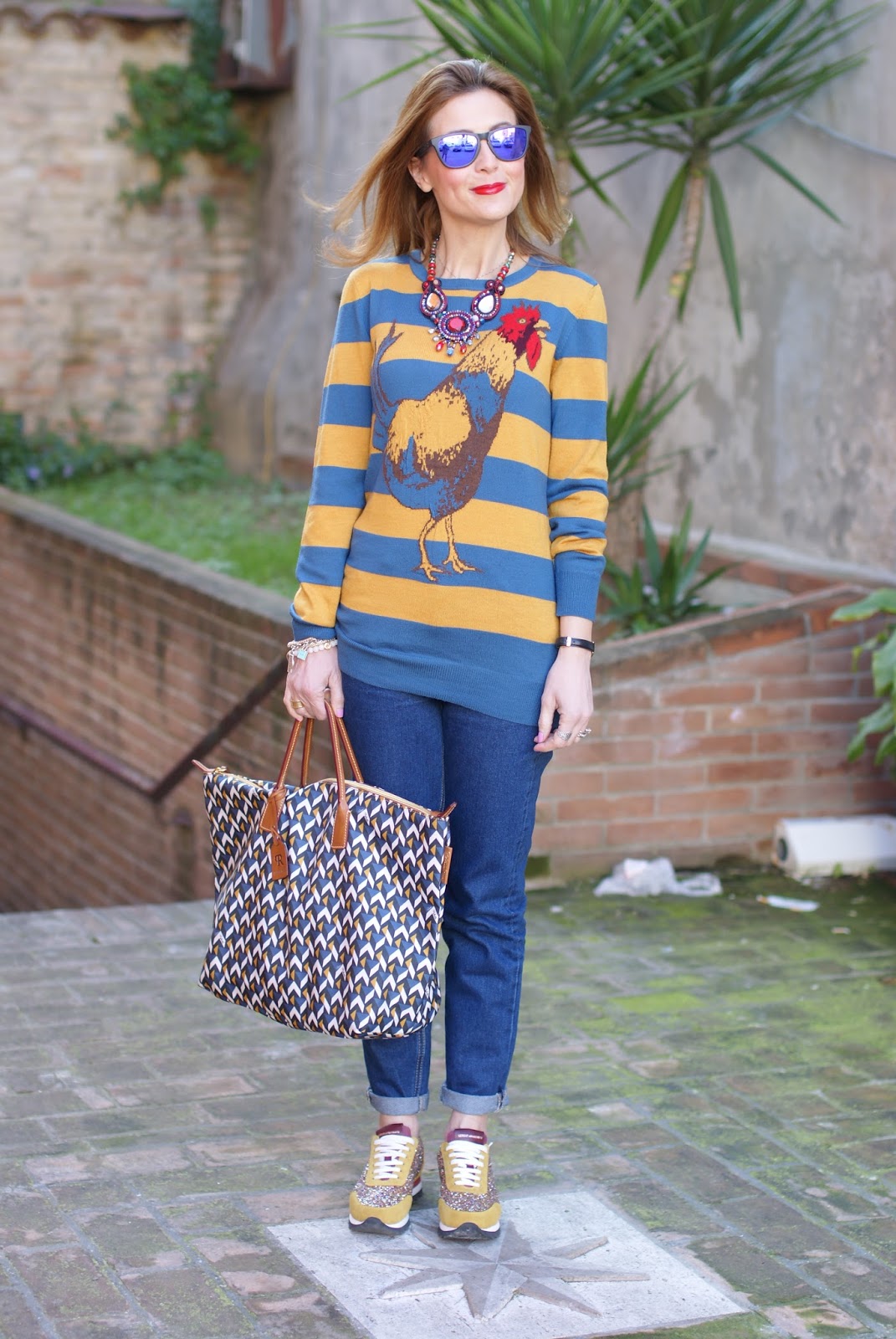 Easter holidays look with Roberta Pieri Robertina bag and Sergio Amaranti sneakers on Fashion and Cookies fashion blog, fashion blogger style