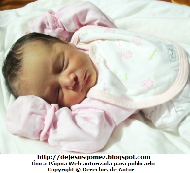 Bebé Foto de una bebé niña durmiendo por Jesus Gómez