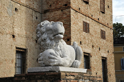 Castelli del Ducato di Parma e Piacenza: Rocca Meli Lupi di Soragna e castello di Roccabianca