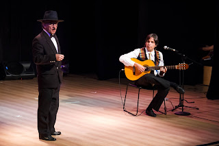 “Fernando Pessoa” celebra 20 anos de prosa, poesia, teatro e música “Fernando Pessoa” celebra 20 anos de prosa, poesia, teatro e música