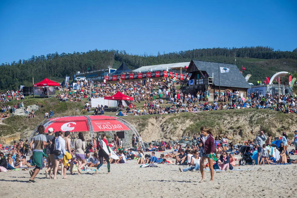 12 Public Pantin Classic Galicia Pro 2015 Foto WSL