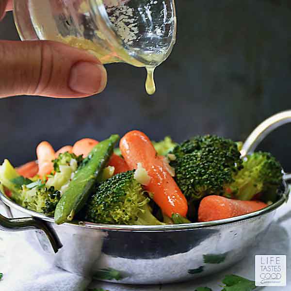 Instant Pot Steamed Vegetables {Quick + Easy} - Eating Instantly