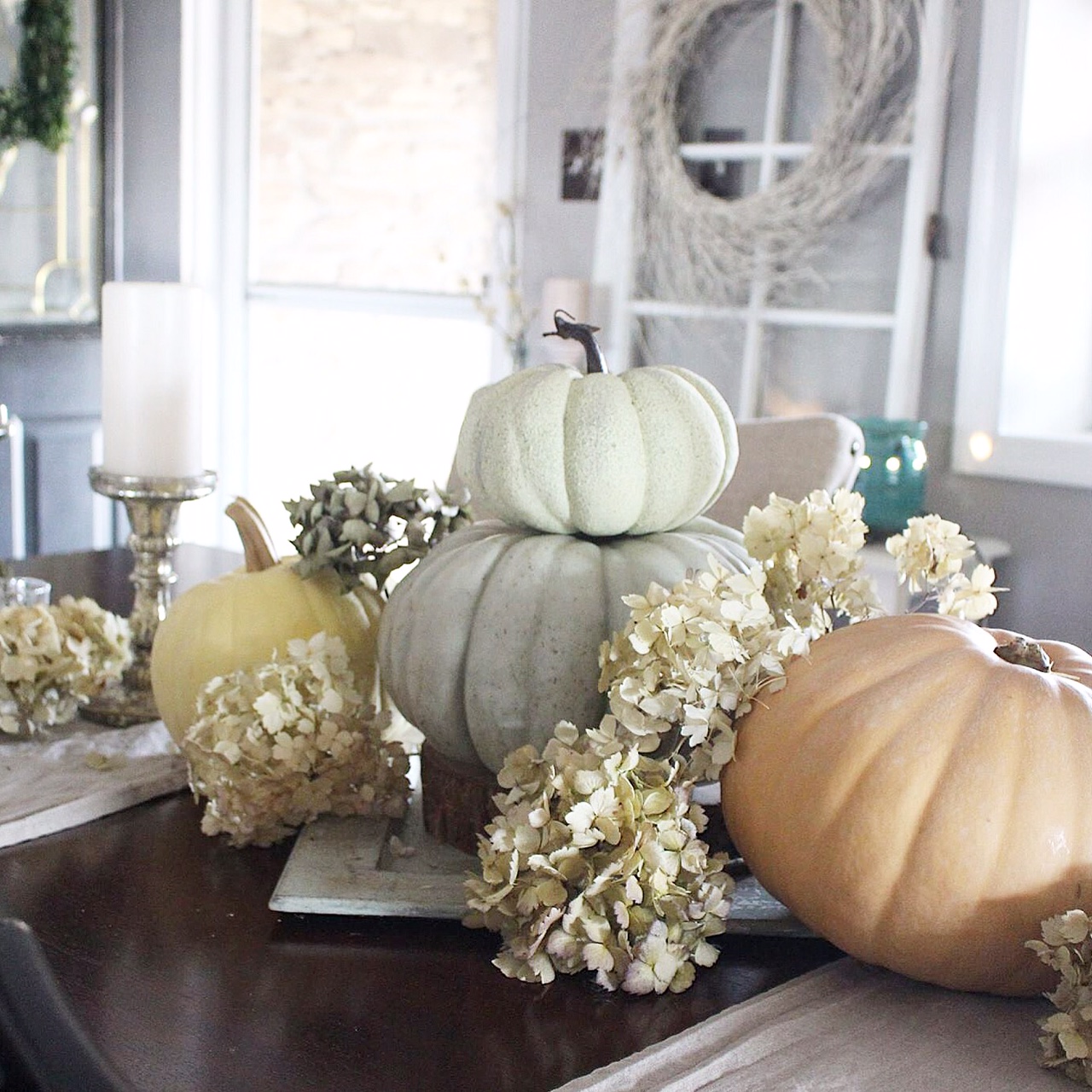 Natural Thanksgiving Tablescape - The Glam Farmhouse