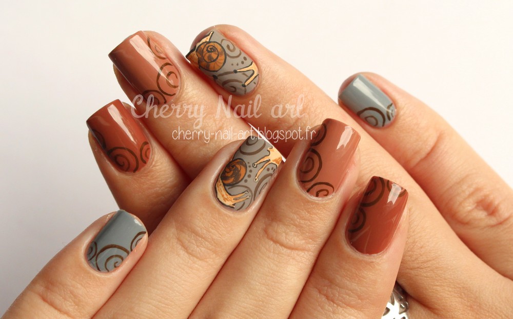 nail art escargot arabesques pour l'automne