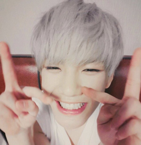 어릴때부터 지금까지 쭉 화나있는 환희.U10T | 인스티즈