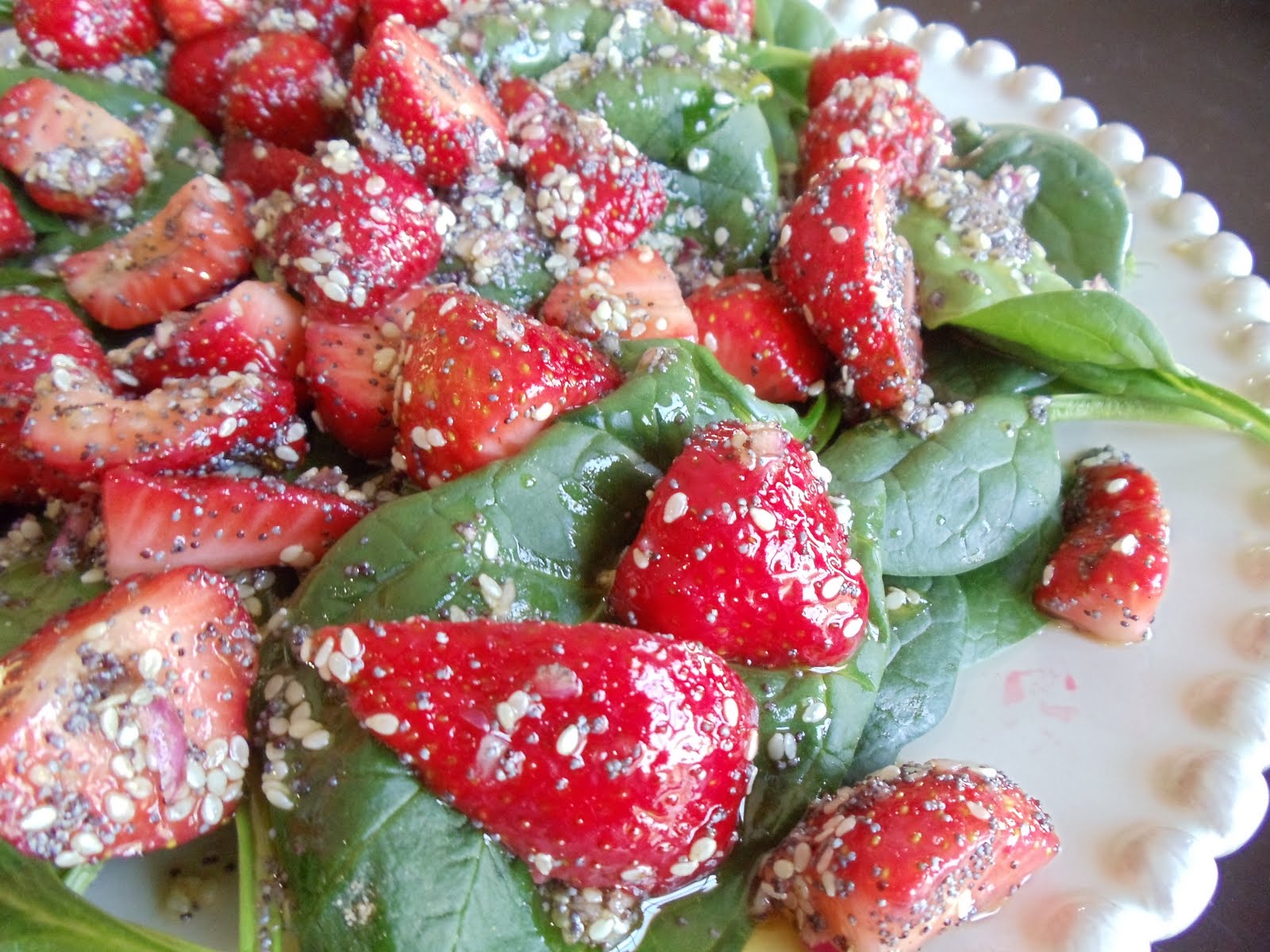 A Vegan Food Snob: Strawberry Spinach Salad
