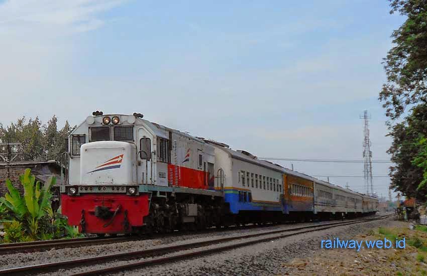 Gambar Mewarnai Kereta Chuggington Anak Cemerlang Gambar Api Warna di