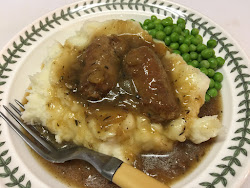gravy onion bangers pressurecooker instantpot tracycooksinaustin mashed potatoes sausages smothered favorite