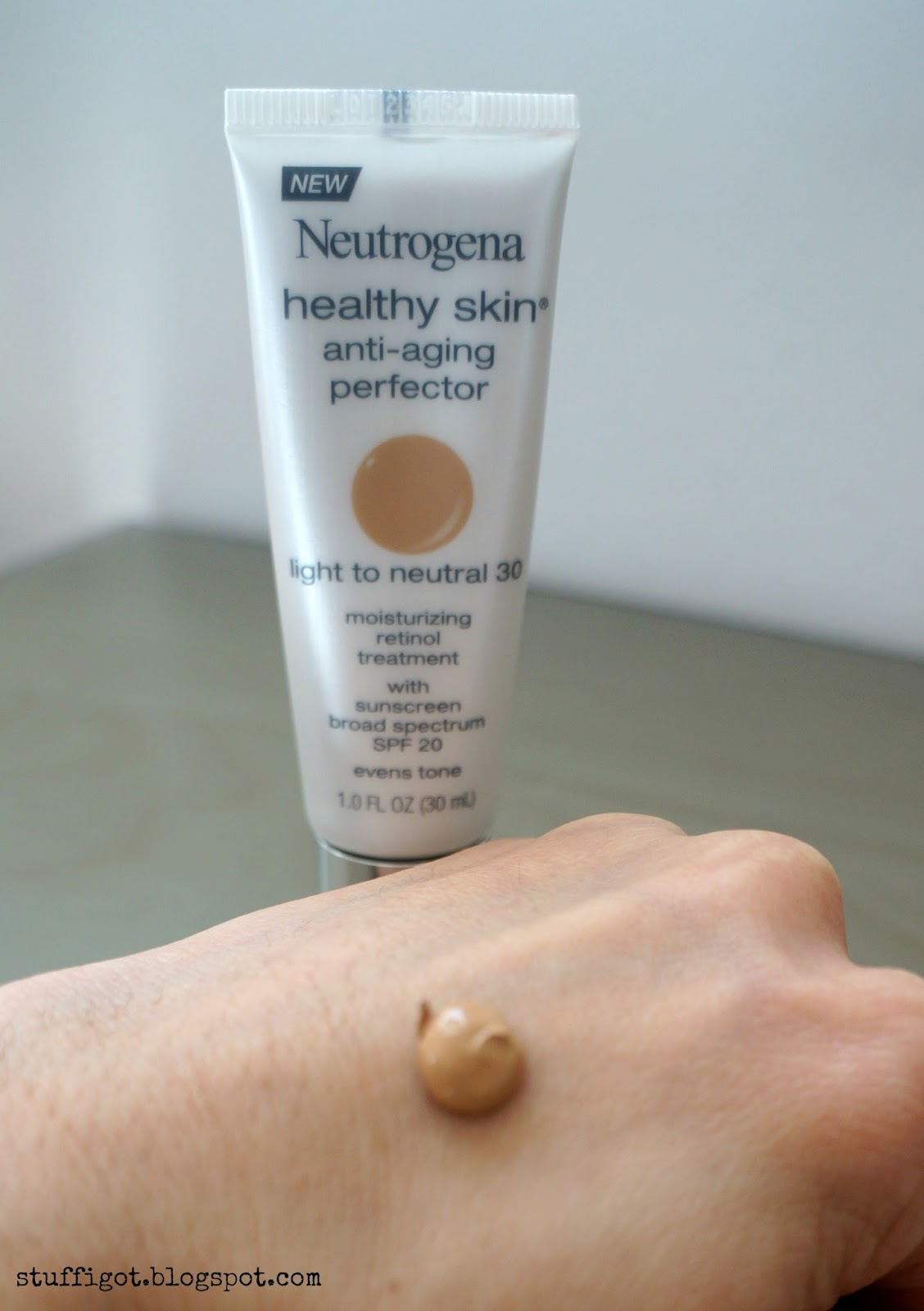 neutrogena healthy skin anti aging perfector reviews