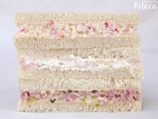 'Knee' Style Sandwiches Sándwiches estilo 'Rodilla'