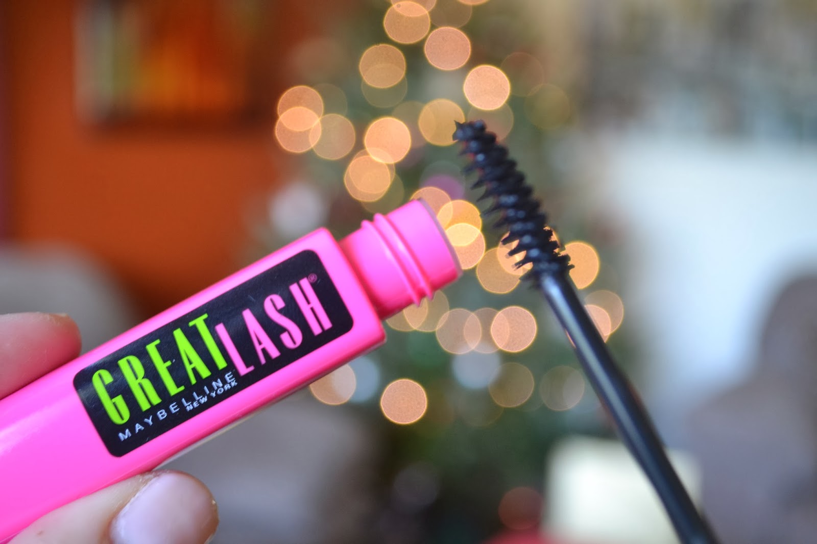 BeautyTravels2 DRUGSTORE MASCARA REVIEW MAYBELLINE