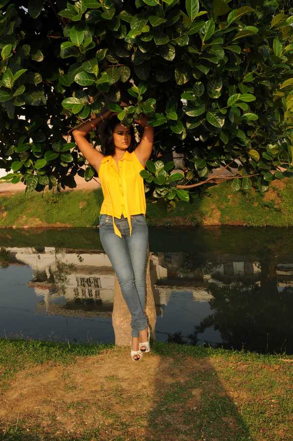 Gayesha Perera | LK Model Zone | Sri Lankan No.01 Model 