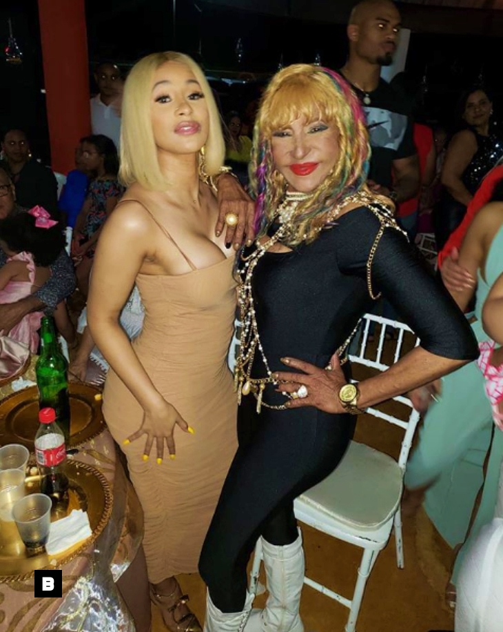 Cardi B celebra el cumpleaños de su abuela en República Dominicana Cardi B celebra el cumpleaños de su abuela en República Dominicana